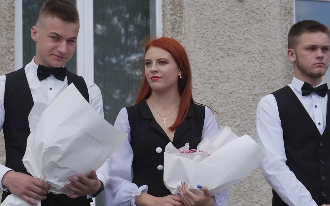 СОНЦЕ СВІТИТЬ, АЛЕ НЕ ГРІЄ – БЛОК IV