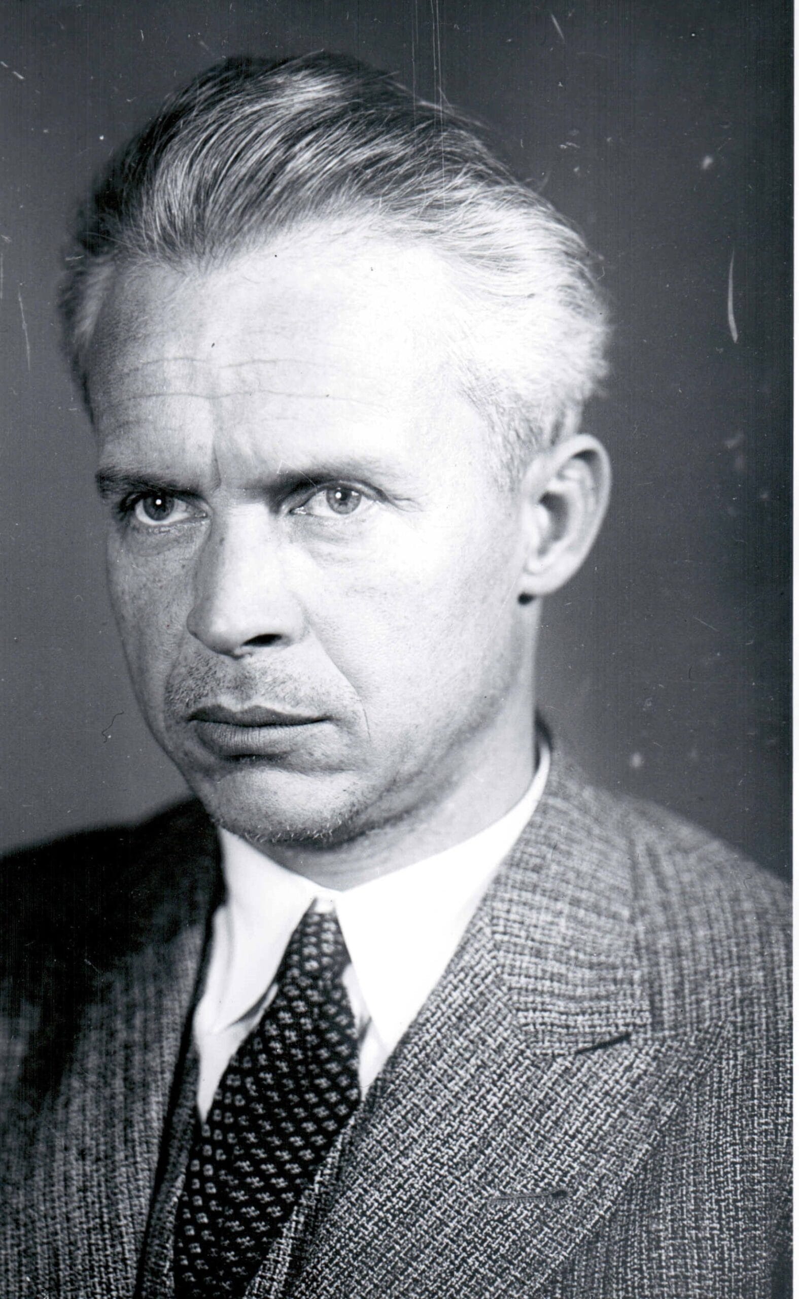 ZWENYHORA 1 Ołeksandr Dowżenko